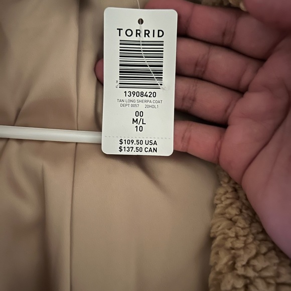 Torrid, Sherpa coat, tan, soft, Torrid size 00, straight size M/L - Picture 5 of 6